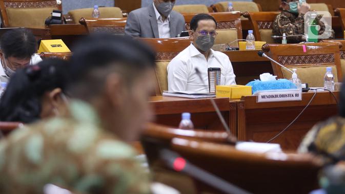 PKS Tolak Rencana Nadiem Gunakan Anggaran Rp 17 T untuk Pengadaan Laptop Sekolah - Vimarsana News
