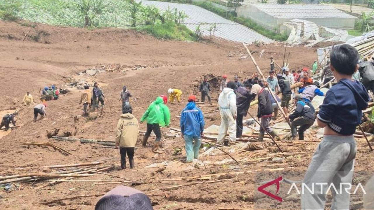 Polres Cimahi Imbau Warga Jauhi Lokasi Longsor Cisarua, Potensi Bencana Susulan Tinggi
