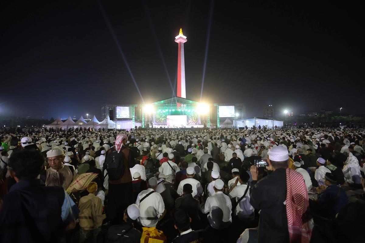 FOTO: Reuni 212 di Monas Seruan Perbaikan Bangsa