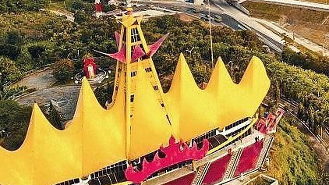 Jadi Titik Nol Selatan Sumatra, Ini Fakta Menarik Menara Siger Kebanggaan Warga Lampung