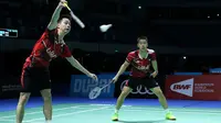 Ganda putra Indonesia, Kevin Sanjaya Sukamuljo/Marcus Fernaldi Gideon, menelan kekalahan pada laga kedua Grup A BWF Super Series Finals 2016 di Dubai, UEA, Kamis (15/12/2016). (PBSI)