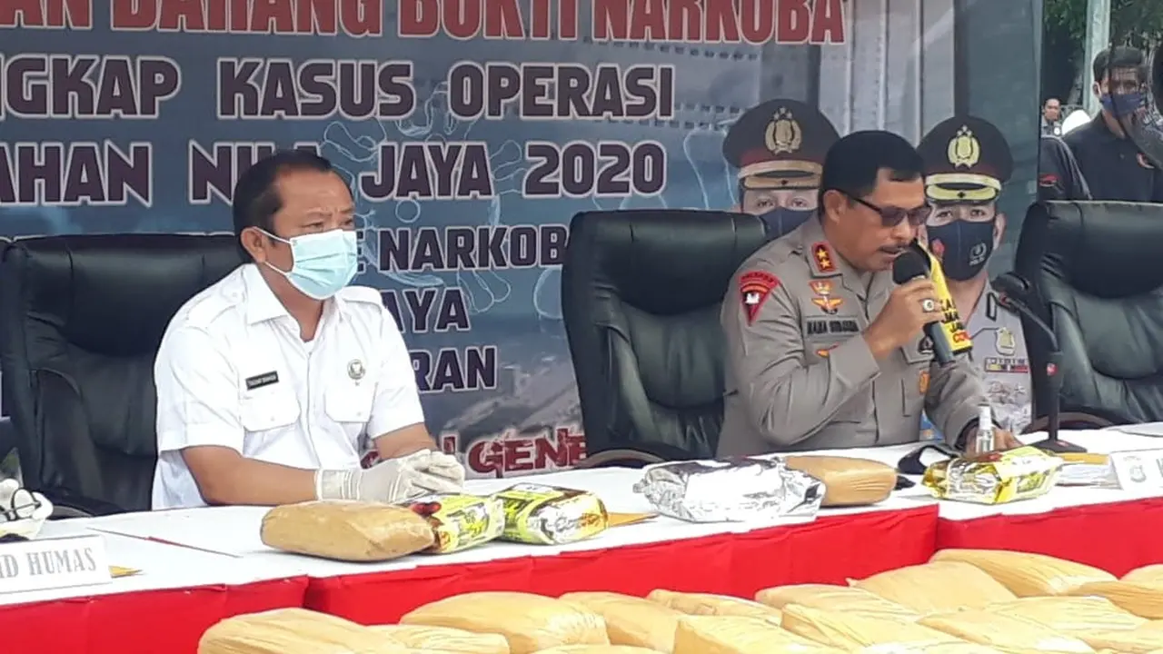 Polda Metro Jaya memusnahkan ribuan narkoba yang disita dari Operasi Nila Jaya 2020, Kamis (12/11/2020). (Foto: dokumentasi Humas Polda Metro Jaya).