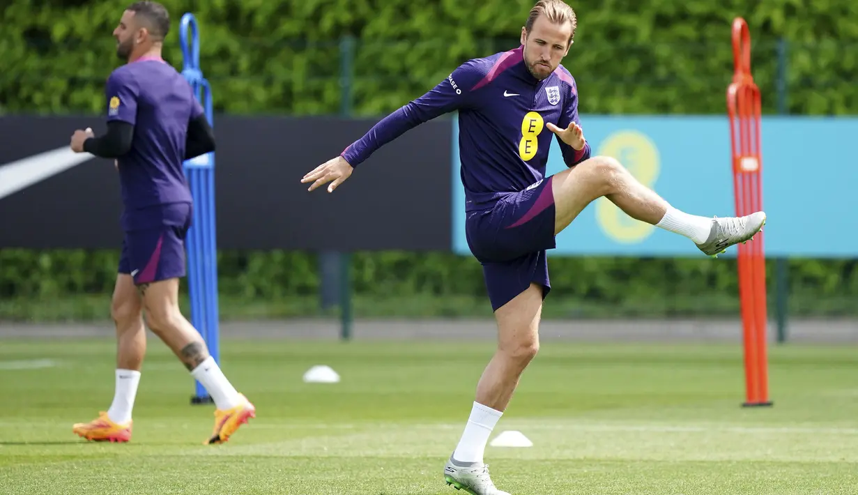 Inggris membawa 10 pemain depan di antaranya Harry Kane, Anthony Gordon, Ivan Toney, Ollie Watkins, dan Cole Palmer. (Zac Goodwin/PA via AP)