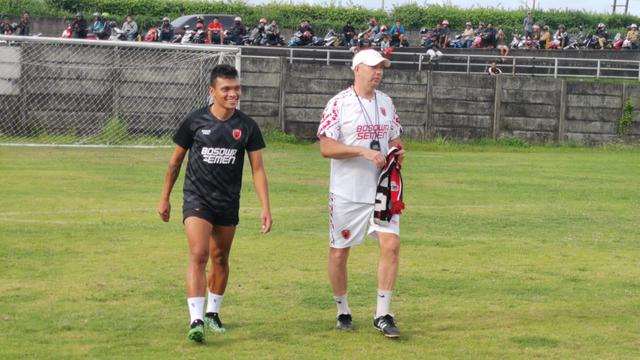 Joop Gall, PSM Makassar, Ferdinand Sinaga