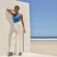 Merayakan Musim Panas dengan Koleksi Busana Feminin dan Modern Ala Karen Millen. Sumber foto: PR.