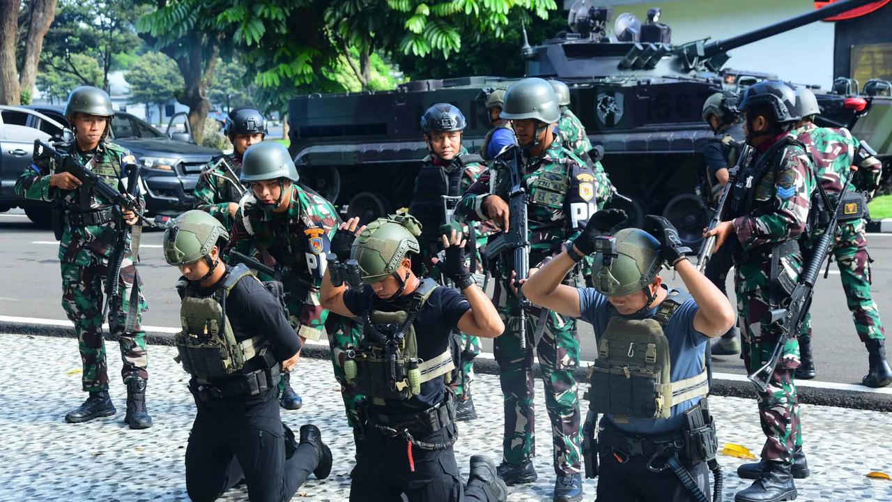 FOTO: Kasal Sidak Kesiapan Operasional Marinir di Hari libur
