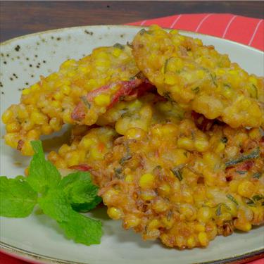 Resep Bakwan Jagung Ala Manado Camilan Gurih Dan Renyah Lifestyle Fimela Com