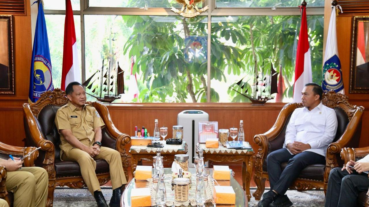 Mendagri Muhammad Tito Karnavian Bertemu Mendukbangga/Kepala BKKBN, Wihaji