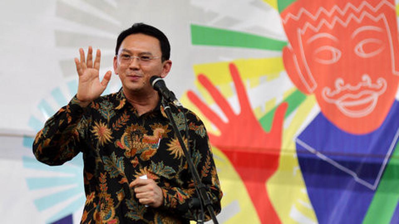 Ramai-ramai tolak Pergub 228, Ahok sodorkan Monas buat tempat demo