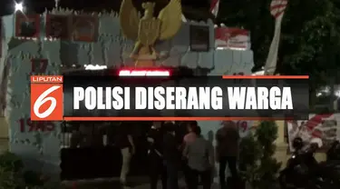 Aiptu Agus Sumarsono yang diserang pelaku menderita luka bacok dan langsung dilarikan ke rumah sakit untuk mendapatkan perawatan.