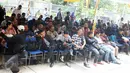 Pemohon pajak berada di kantor Ditjen Pajak, Jakarta, Jumat (31/3). Hari ini merupakan hari terakhir program pengampunan pajak atau tax amnesty dan akan di tutup pada pukul 00:00. (Liputan6.com/Angga Yuniar)