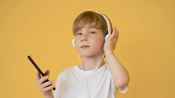 5 Manfaat Musik Tradisional Untuk Tumbuh Kembang Anak (photo by freepik.com)