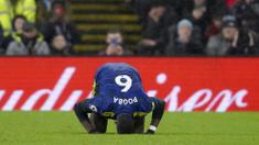 Manchester United sempat memimpin lebih dahulu lewat gol Paul Pogba. Namun, Burnley sukses membuat skor kembali seimbang di awal babak kedua berkat gol Jay Rodriguez. (AP Photo/Jon Super)
