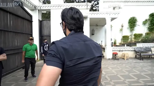 Potret Teras 'Istana Cinere' Anang Hermansyah dan Ashanty yang Penuh Kenangan