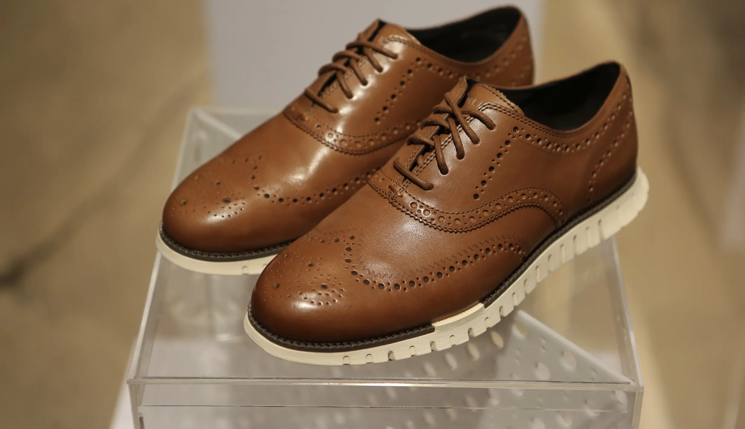 Melihat Koleksi Cole Haan Spring 2024 yang Hadirkan Alas Kaki Lintas ...