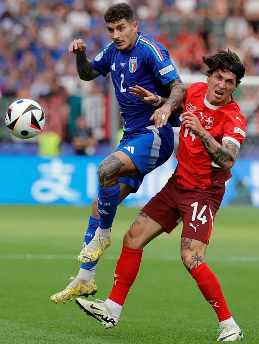 Melawan Italia, Swiss tampil impresif dan tangguh. (AXEL HEIMKEN/AFP)