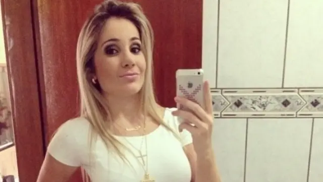 Larissa Pereira jadi WAGs baru Liverpool (Caught Offside)