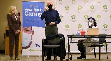 Joe Biden Disuntik Vaksin Corona COVID-19