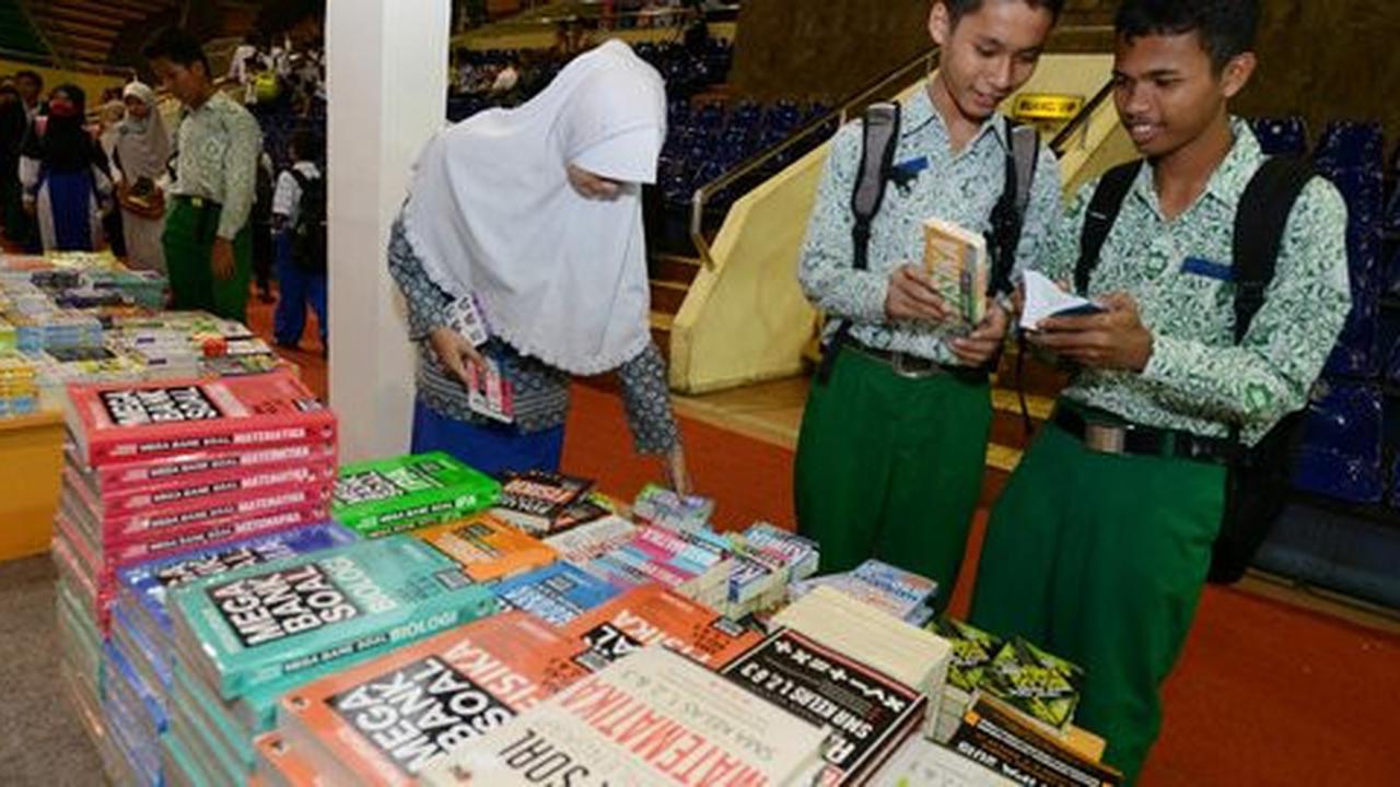 Setelah kena tegur Ahok, Jakbook & Edu Fair 2015 dapat gangguan