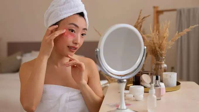 Tips Aplikasi Skincare Transisi Malam dan Pagi untuk Kulit Sensitif agar Tak Mudah Iritasi