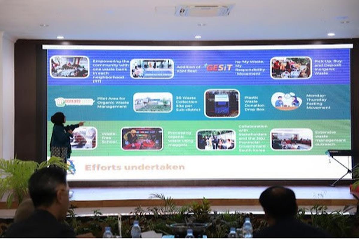 Wali Kota Bontang, Neni Moerniaeni saat menerima perwakilan dari Pemerintah Provinsi Jeju, Korea Selatan