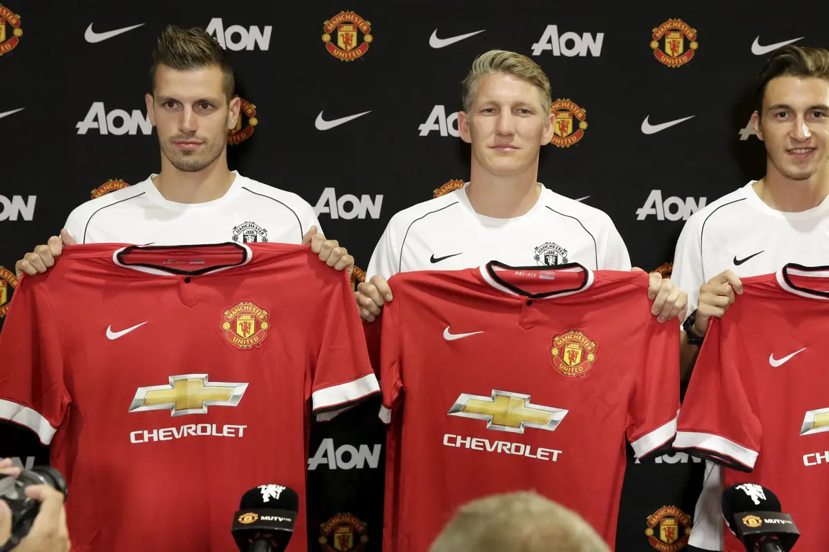 20150716-Bursa-Transfer-Bastian-Schweinsteiger4