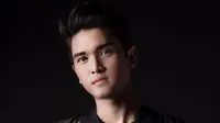 Selebgram Aditya Jacs Sorot Tren Makeup dan Skincare Kaum Pria, Bagikan 6 Tips Merawat Kulit Buat Cowok