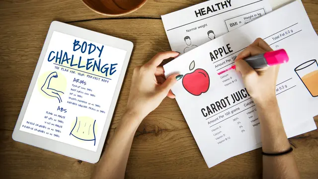 Ilustrasi penyusunan target kebugaran, pola makan, dan pemantauan asupan nutrisi untuk mendukung kesehatan tubuh