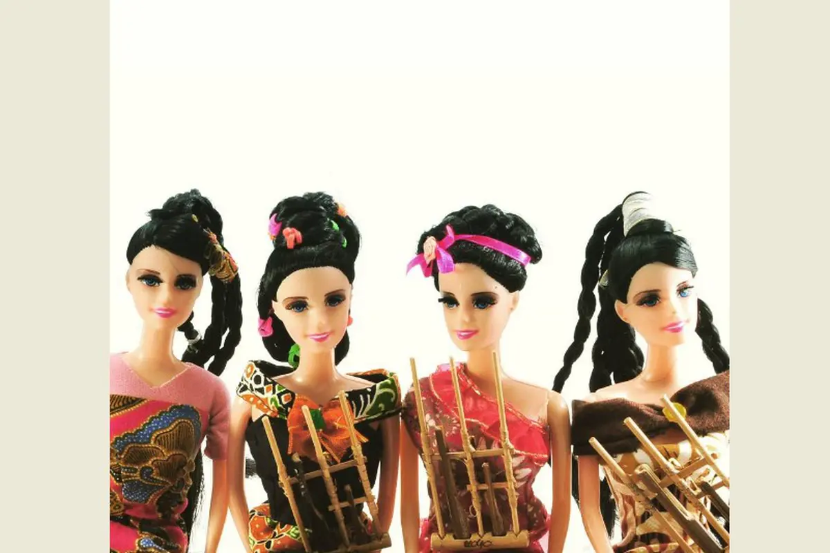 Cantiknya 'Batik Girl', Boneka Barbie Asli Indonesia