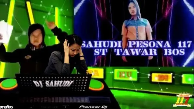 6 Editan Foto Kocak Pertandingan Catur Dewa Kipas Vs GM Irene