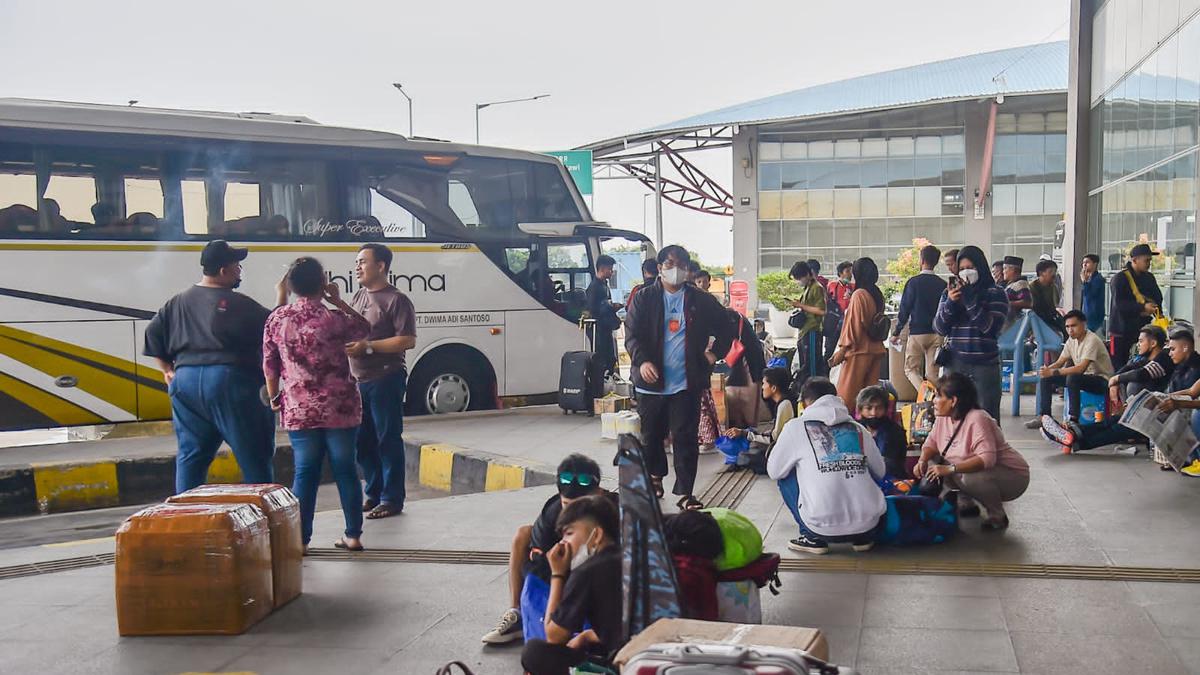 Puncak Arus Mudik Lebaran 2025 di Terminal Pulo Gebang Diprediksi 28-30 Maret 