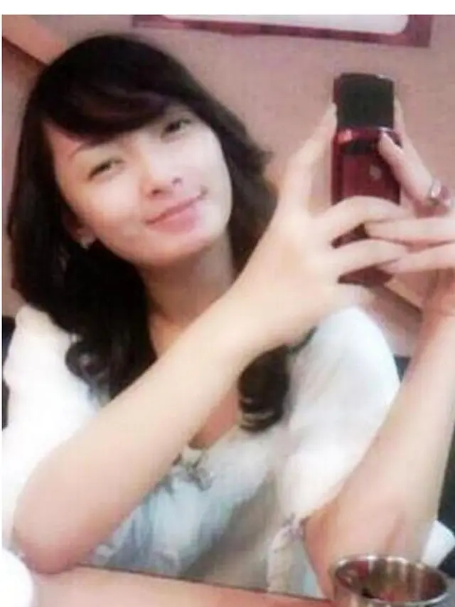 Foto Jadul Zaskia Gotik, Cantik Sejak Muda dan Bikin Pangling
