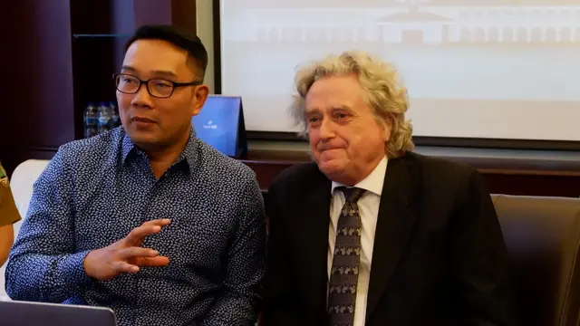 Gubernur Emil menjelaskan soal Ulama Jabar yang ada di Inggris.