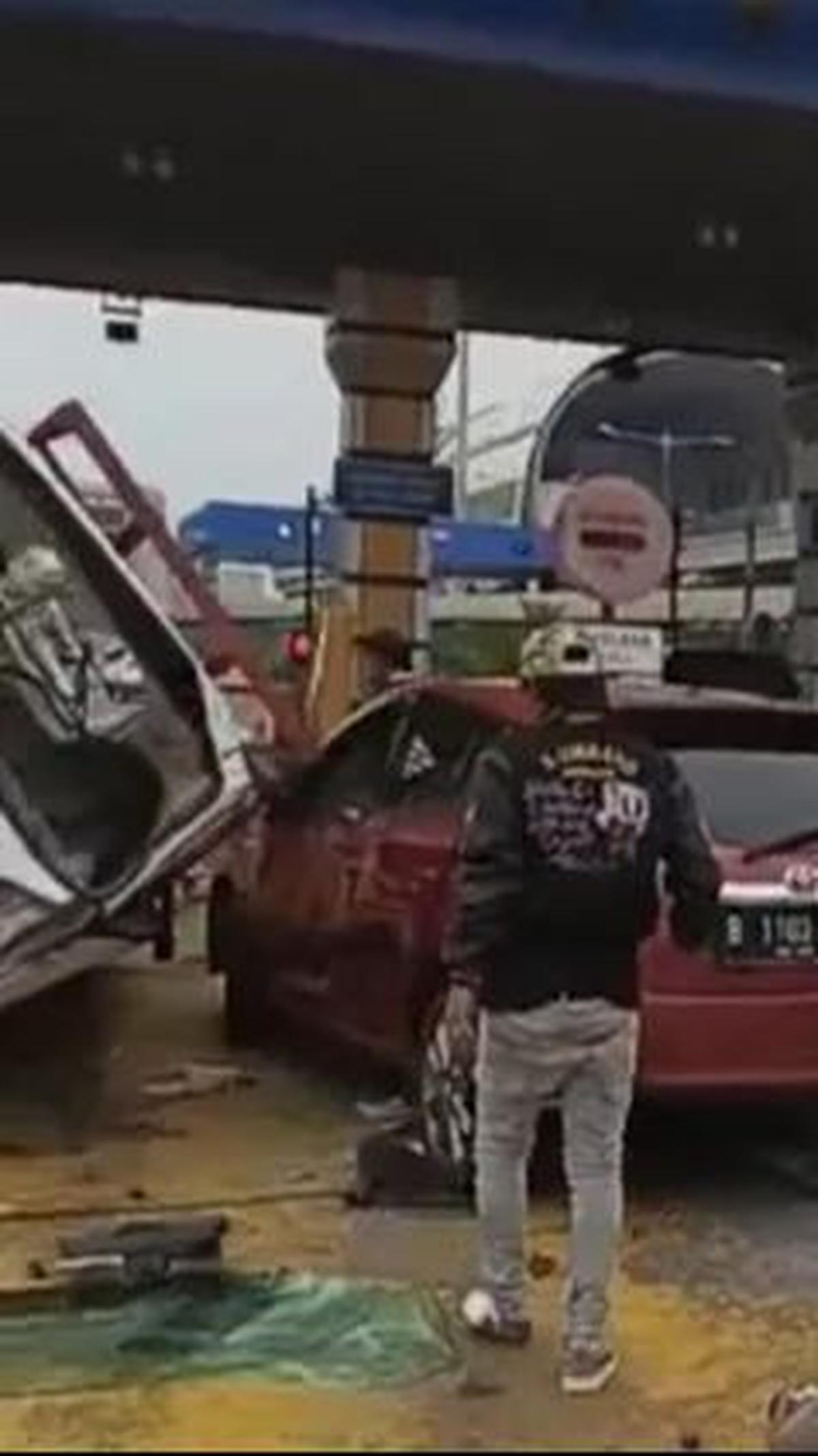 <b>Berdalih Tali Gas Dicopot Orang Tak Dikenal</b>