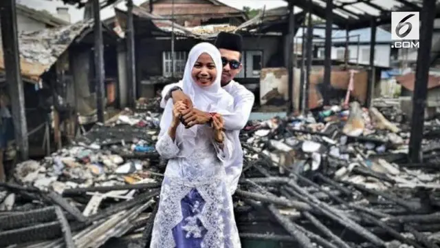 Kisah sepasang kekasih yang akan menikah viral di media sosial, setelah rumah sekaligus lokasi pernikahan kebakaran jelang acara.