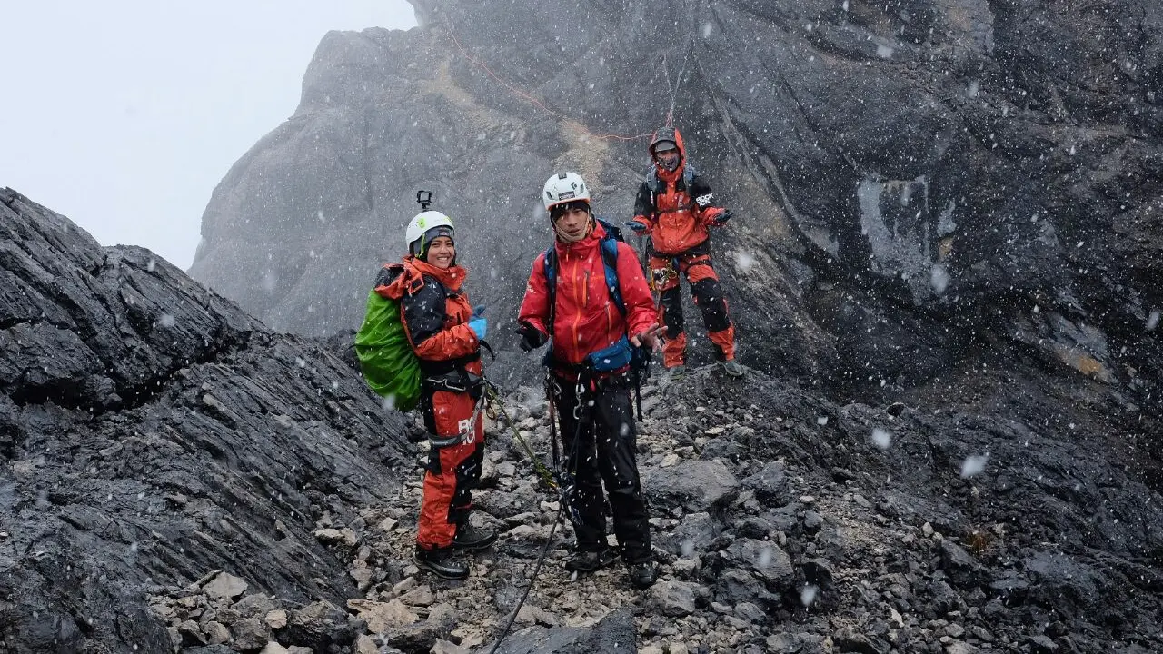 7 Summits Indonesia in 100 Days