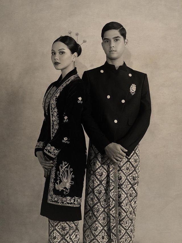 6 Potret Menawan Al Ghazali dan Alyssa Daguise dalam Busana Adat Jawa