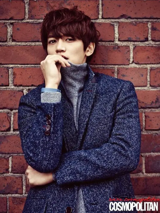 Bahkan Vogue memasukan nama Minho SHINee di dalam daftar pria terseksi 2017. "Ia adalah artis k-pop dengan suara yang lembut dan dapat membuat penggemarnya jatuh pingsan," tulis majalah fashion ternama itu. (Foto: allkpop.com)
