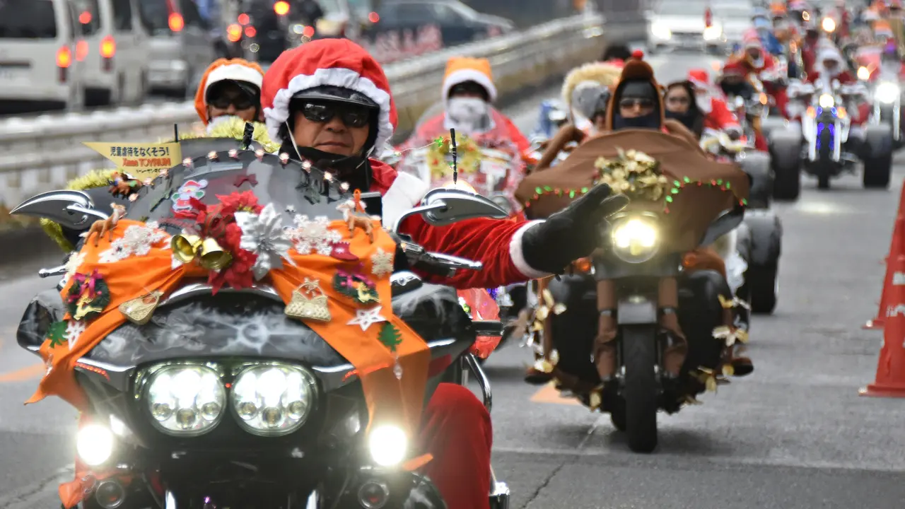 20151223-Bagaimana Jika Sejumlah Santa Claus Touring dengan Motor Gede?