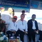 Menko Kemaritiman dan Investasi Luhut Binsar Pandjaitan saat meninjau pameran dalam rangka Archipelagic and Island States (AIS) 2019 di Kawasan Megamas, Kota Manado, Kamis (31/10/2019). Liputan6.com/ Yoseph I