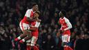 Pemain Arsenal merayakan gol yang dicetak Alex Oxlade-Chamberlain ke gawang Reading dalam laga 16 besar Piala Liga Inggris di Stadion Emirates, Rabu (26/10/2016) dini hari WIB. (Action Images via Reuters/Tony O'Brien)