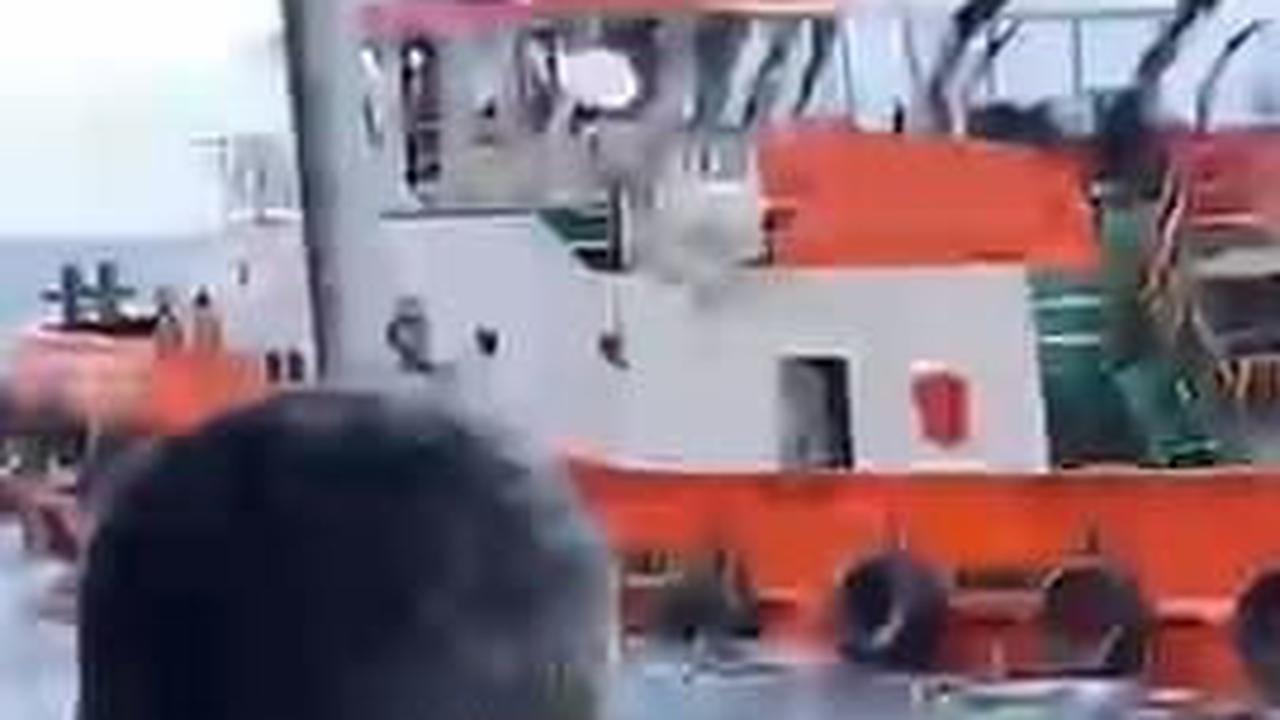 12 Nelayan Asal Lamongan Ditemukan Terapung di Atas Sisa Material Kapal di Selat Bali, Tiga Masih Hilang