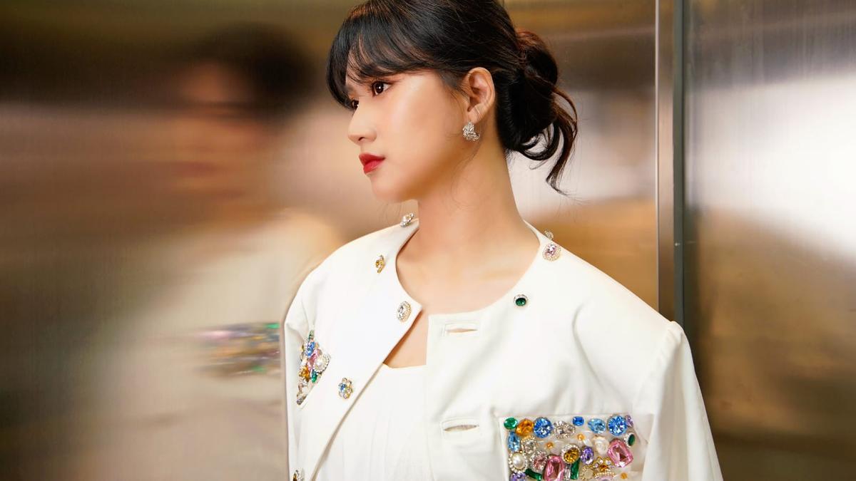Alika Shafira Rilis EP Mini Album Tentang Diriku, Gandeng Bemby Noor hingga Ferdy Element