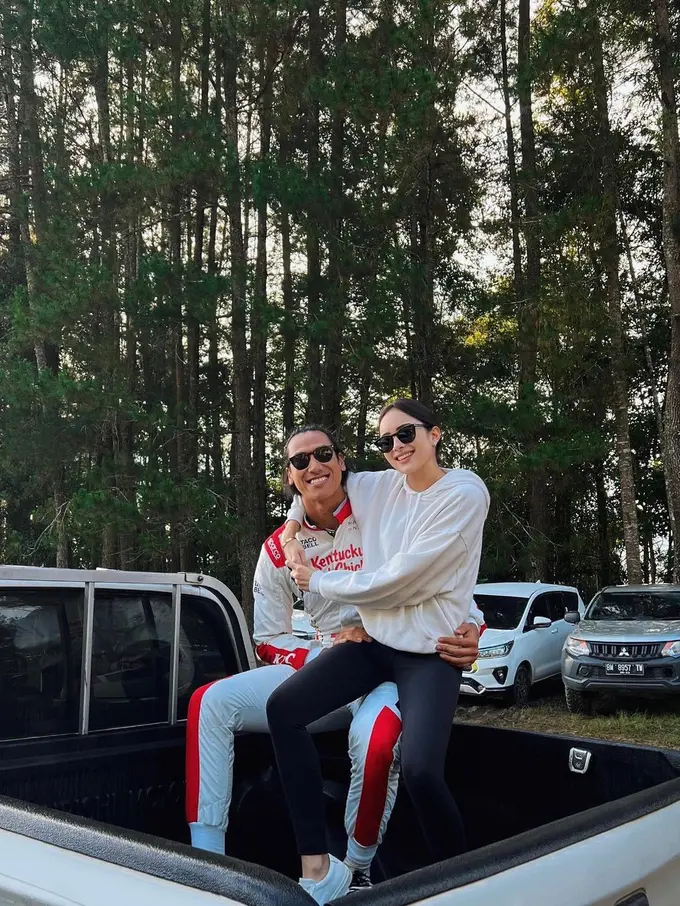 Sean Gelael dan Naarah Joesoef