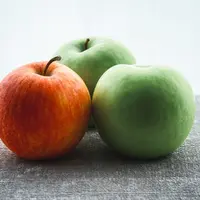 Ilustrasi Apel (Photo by Benjamin Wong on Unsplash)