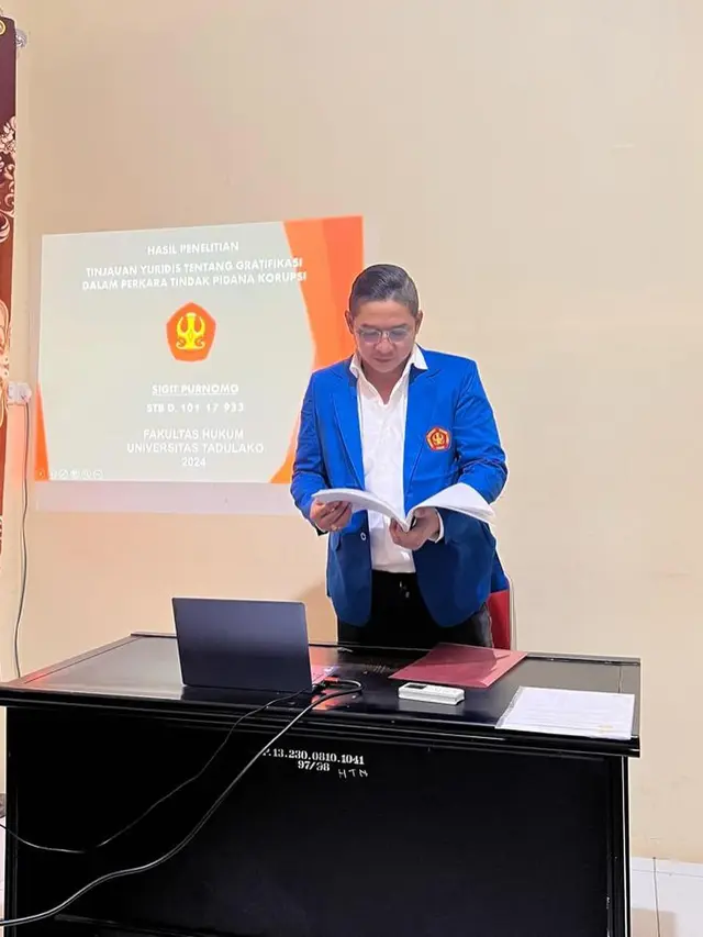 6 Potret Pasha Ungu Jalani Sidang Skripsi yang Sempat Tertunda 2 tahun