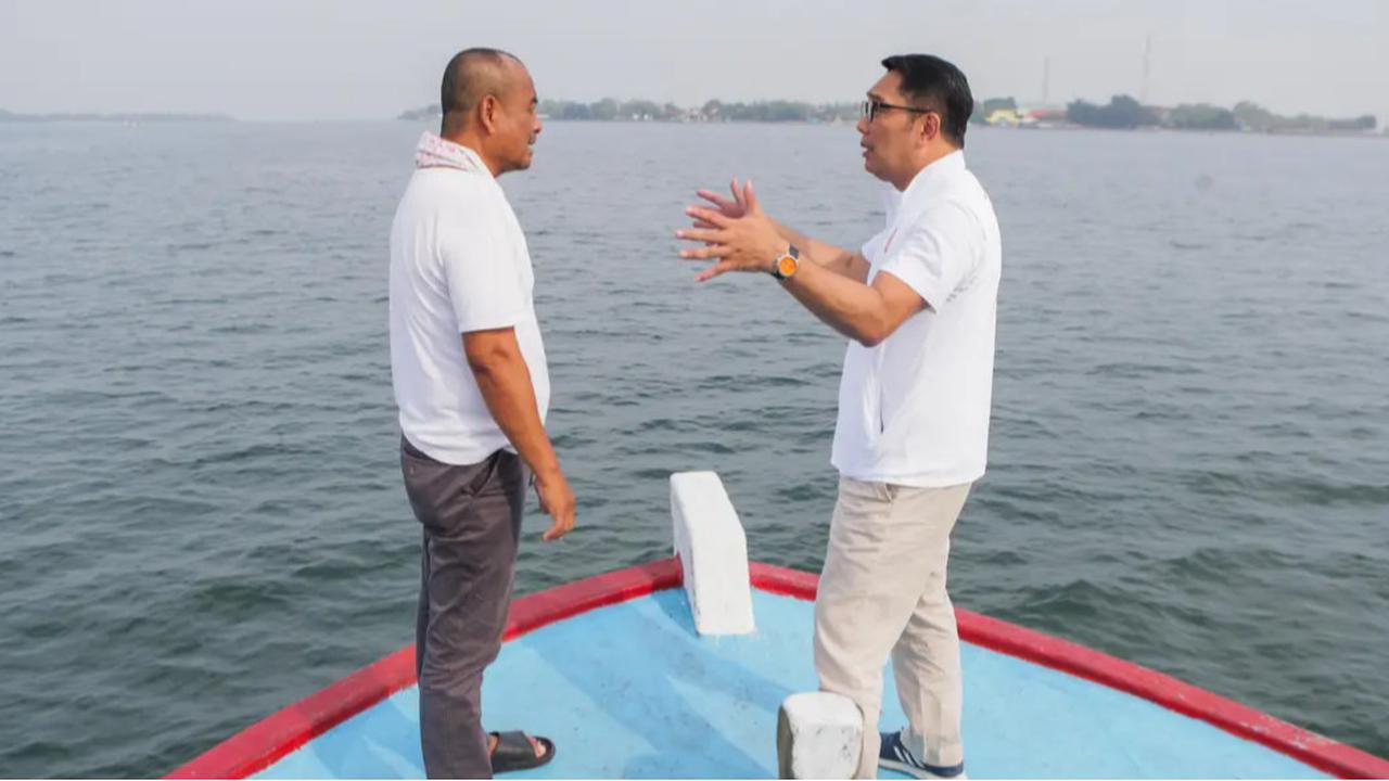 Gunakan Kapal Tradisional, RK Kunjungi Kepulauan Seribu