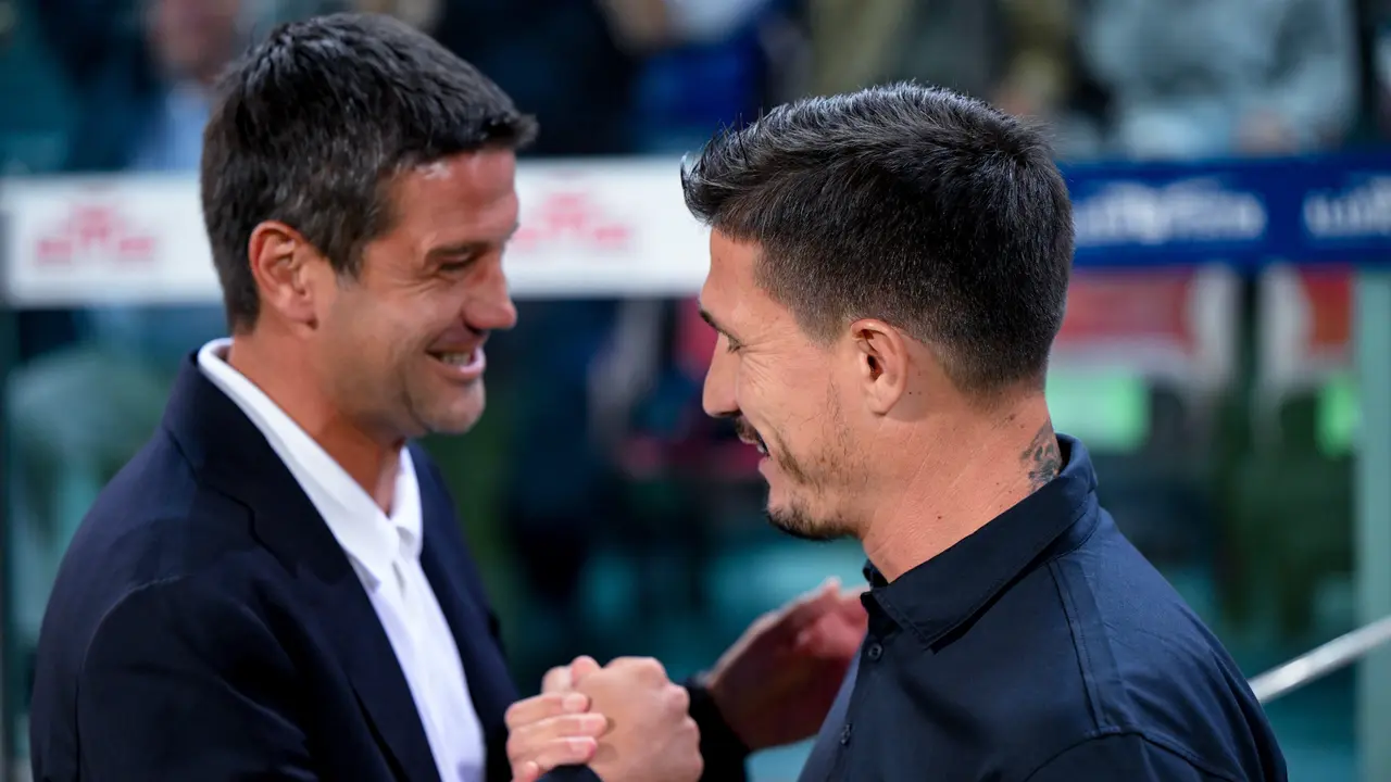 Pelatih Cagliari, Fabio Pisacane, dan pelatih Inter, Cristian Chivu