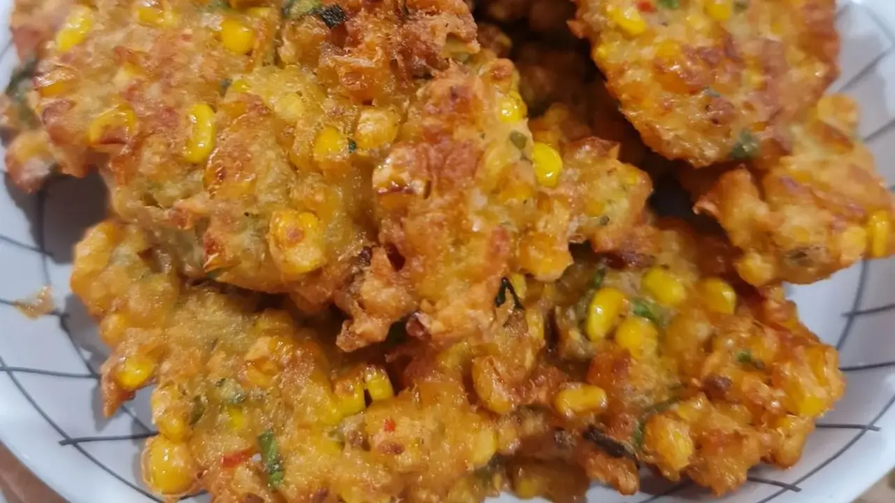 Tanpa Soda Kue, Begini Cara Bikin Bakwan Jagung Supaya Kriuk dan Tidak Berminyak