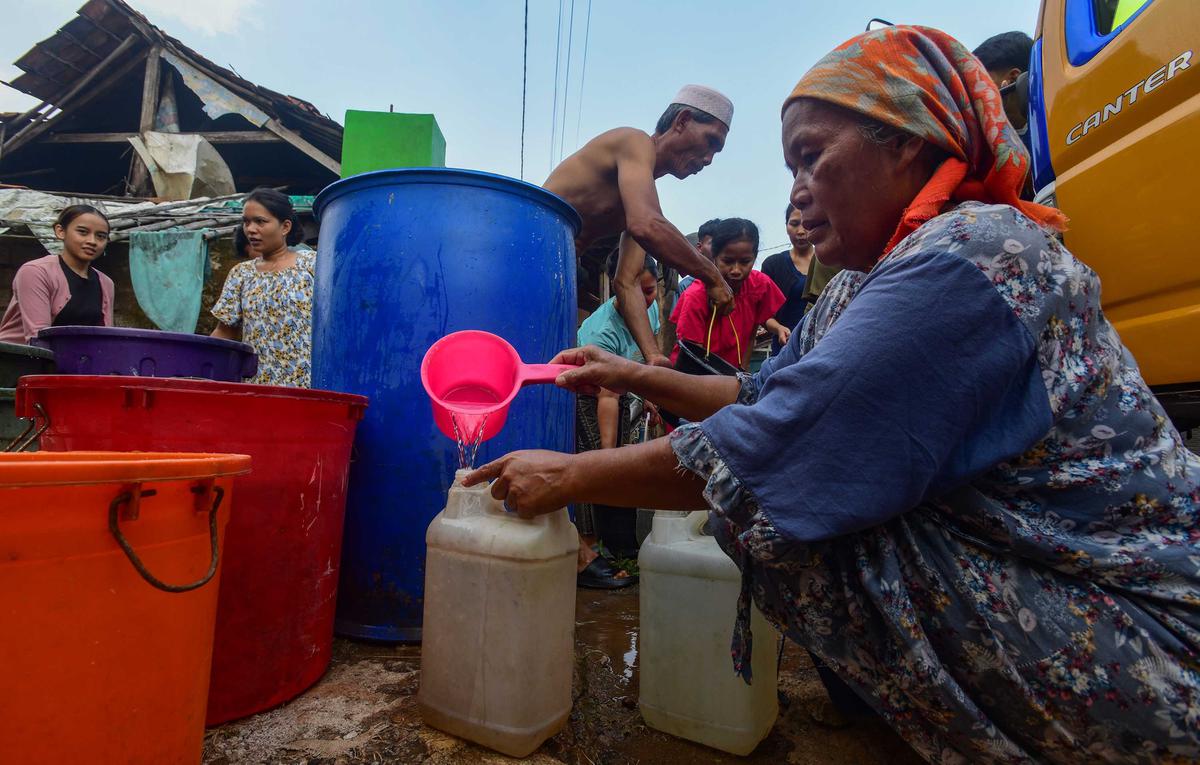 Kekeringan Meluas Ribuan Warga Bogor Kesulitan Air Bersih